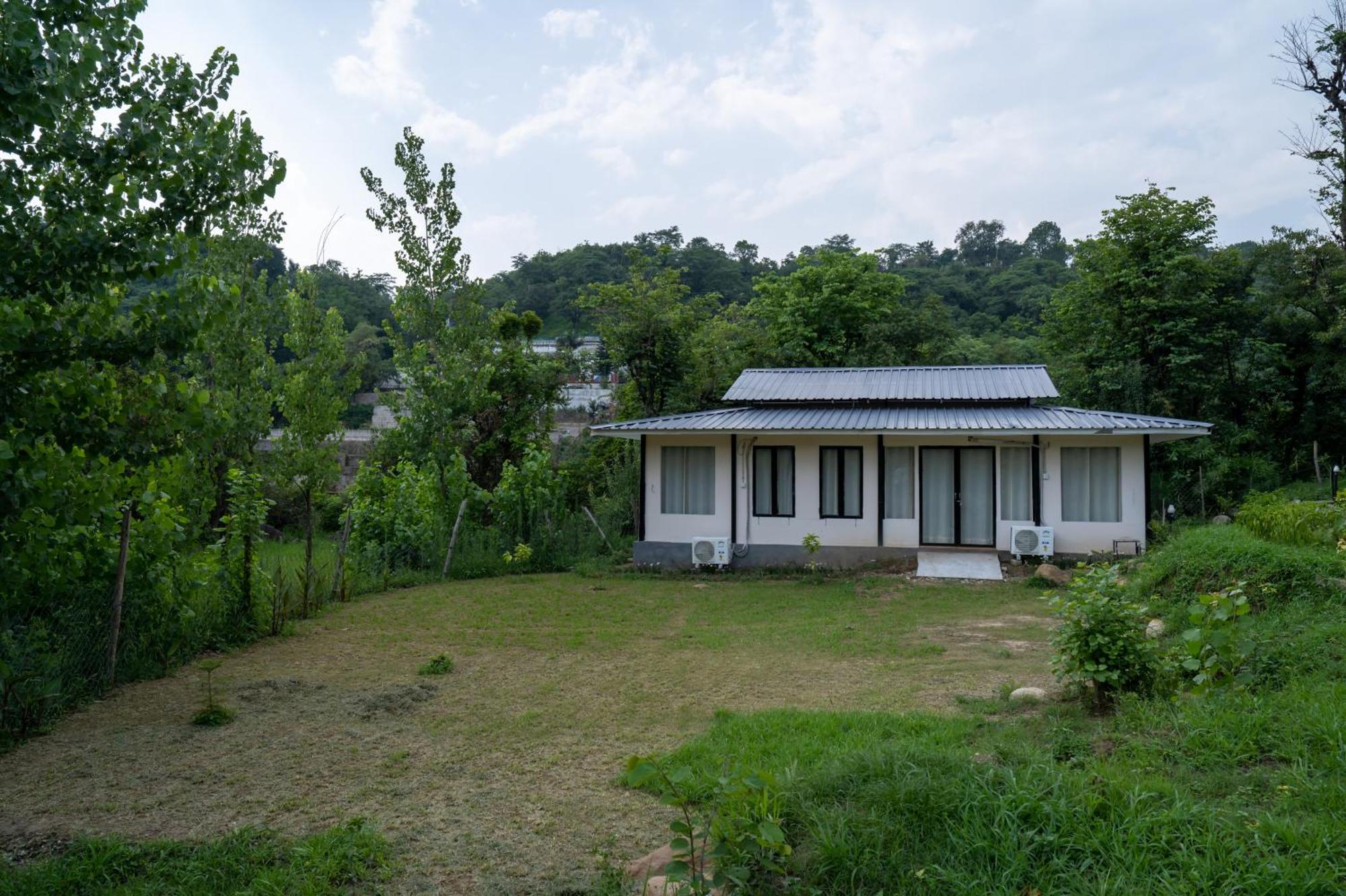 Dev Bhoomi Farms & Cottages Dharamshala Exterior photo