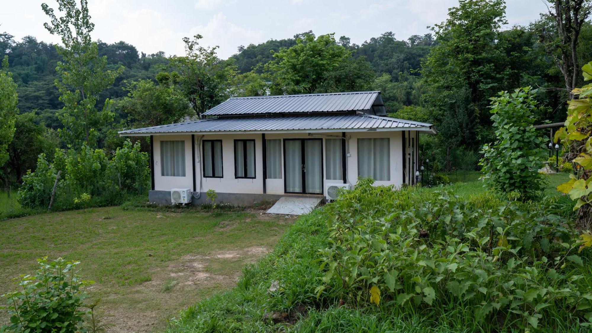 Dev Bhoomi Farms & Cottages Dharamshala Exterior photo