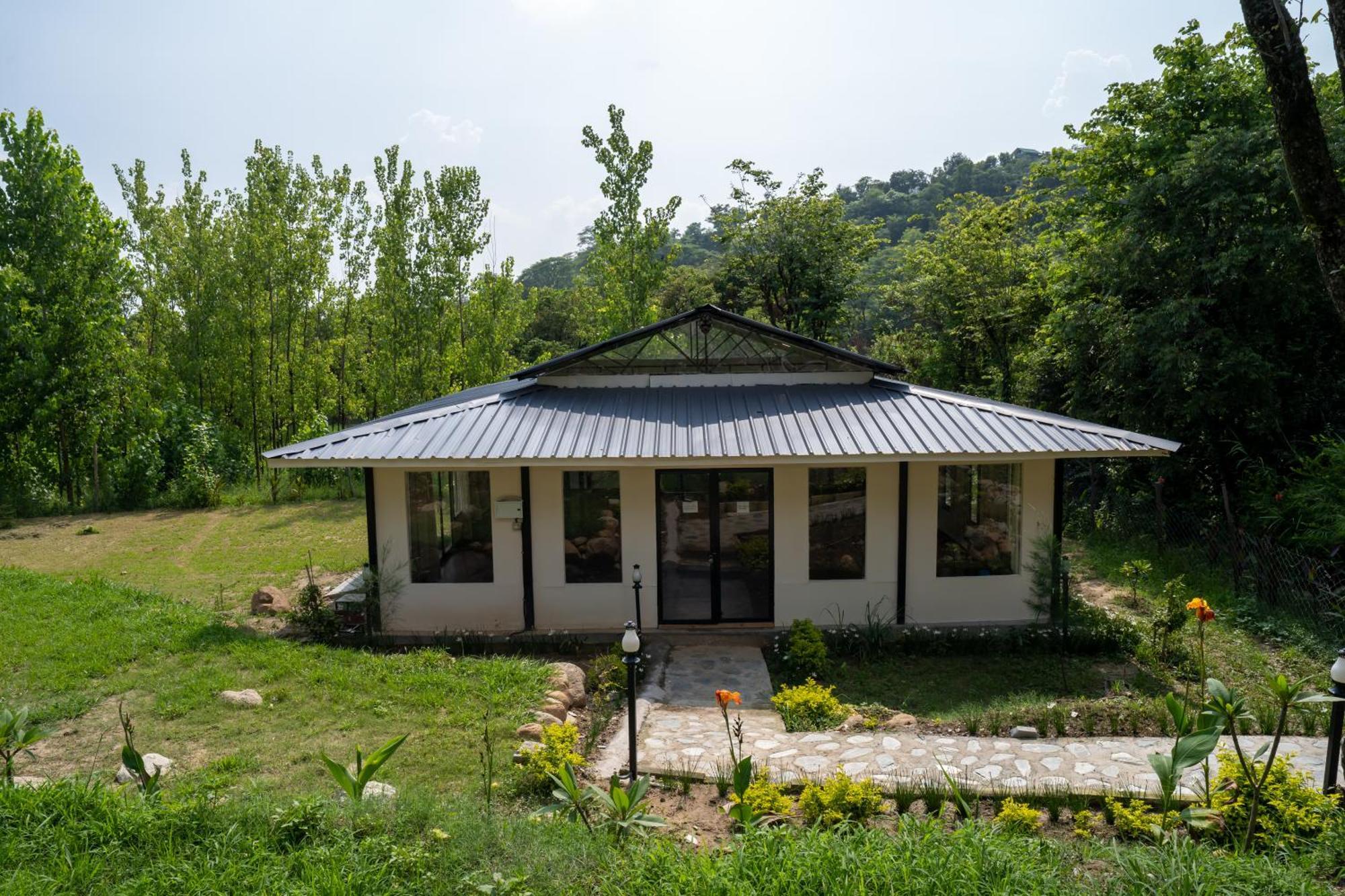 Dev Bhoomi Farms & Cottages Dharamshala Exterior photo