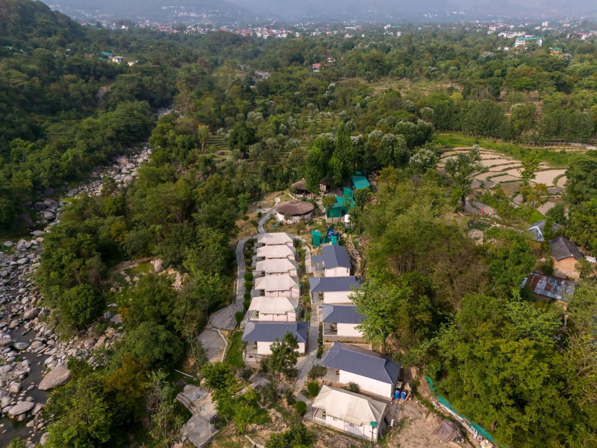 Dev Bhoomi Farms & Cottages Dharamshala Exterior photo